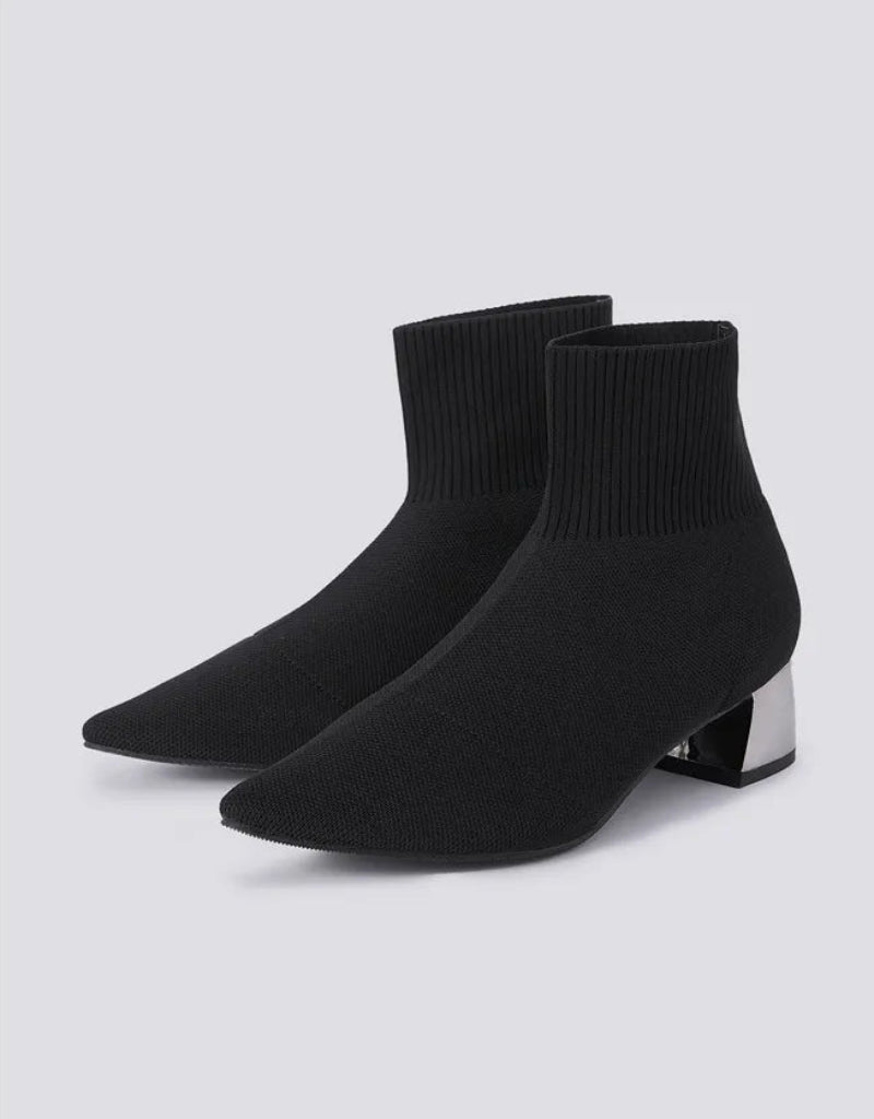 Women’s Pointed Toe Knit Ankle Boots – Block Heel Sock Style