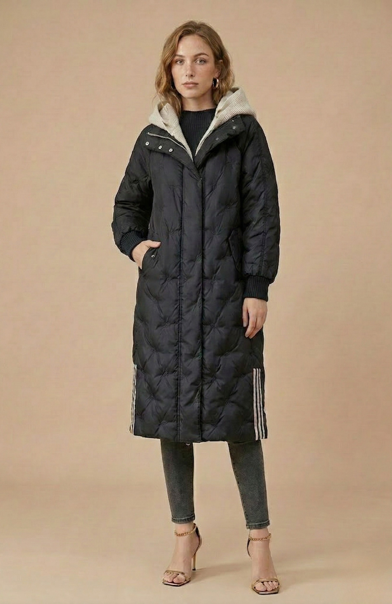 Women's Quilted Longline Puffer Coat - Diamond Quilt - Snap Button - Hooded