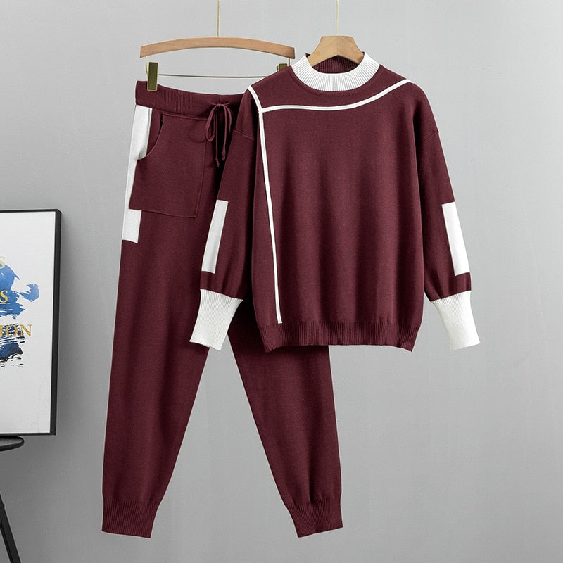Women's Knit Two Piece Set - Long Sleeve Jumper and Jogger Pants with Contrast Trim