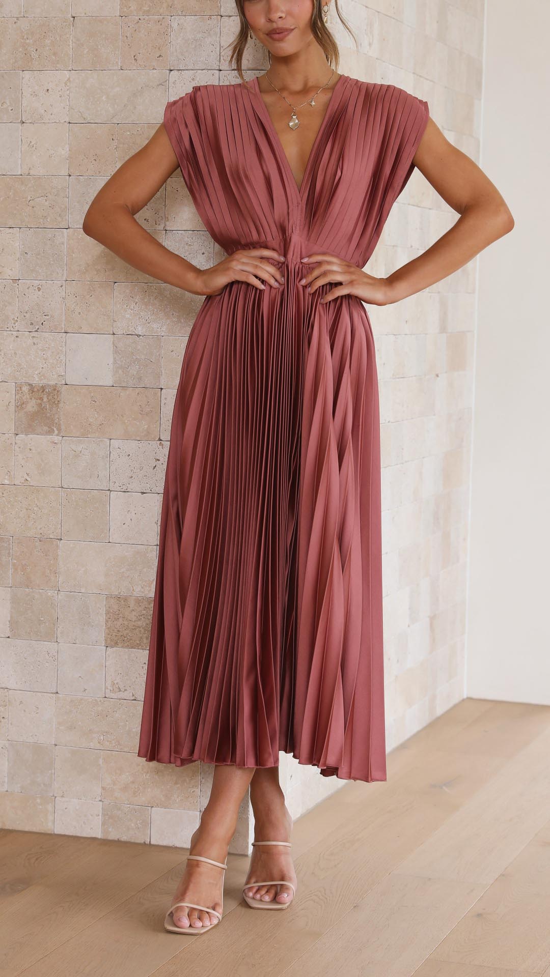 Women’s V-Neck Pleated Maxi Dress – Sleeveless Structured Waist Design